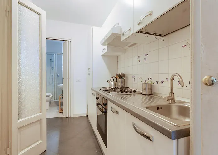 Brenta M3 - Floral Apartment Milan